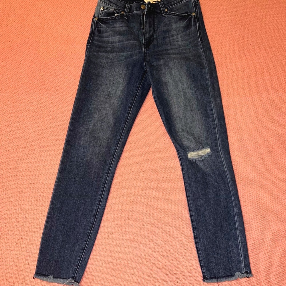Altar'd State distressed Raw Hem‎ Jean size 27/5